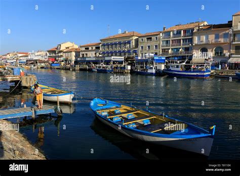 Rhone Sete Channel Hi Res Stock Photography And Images Alamy