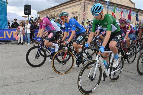 Tirreno Adriatico L Arriv E De La Cinqui Me Tape Modifi E