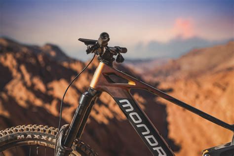 Mondraker renueva su gama Dune para enduro eléctrico