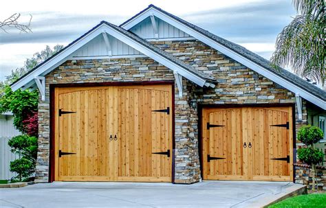 RW Garage Doors | Custom Wood Carriage Garage Doors