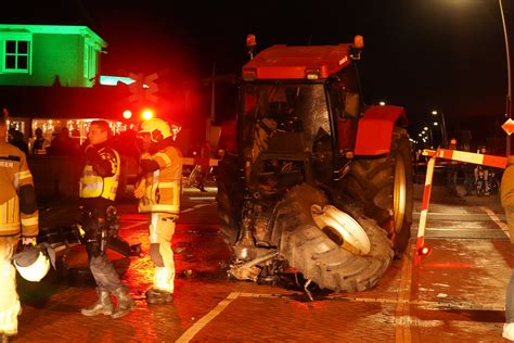 Ongeval Tussen Trein En Tractor Op Gemeenteweg Staphorst Numeppel Nl