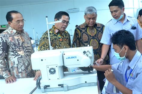 Infopublik Kemenperin Fokus Tingkatkan Daya Saing Industri Tpt