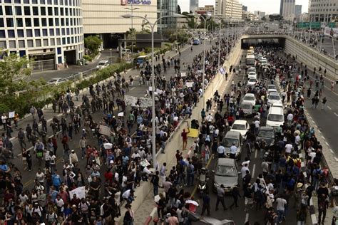 Tel Aviv Transformed Into War Zone As Anti Racism Rally Descends Into