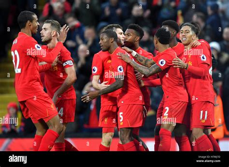 Liverpool S Georginio Wijnaldum Centre Celebrates Scoring His Side S