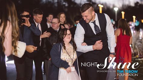 Tim Tebow event creates 'Night to Shine' at special needs prom | Talon News