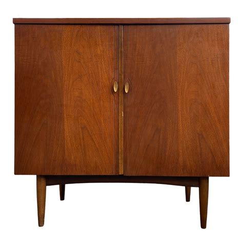 Mid Century Modern Walnut Record Cabinet Chairish