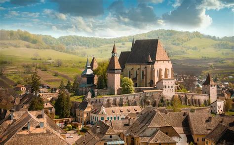 Locuri De Vizitat N Transilvania Ireal De Frumoase Satul N Care Se