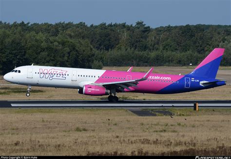 Ha Lxu Wizz Air Airbus A Wl Photo By Bj Rn Huke Id