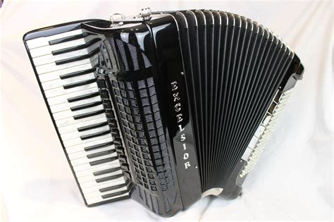 4165 Like New Black Excelsior Magnante Piano Accordion LMMH 41 120