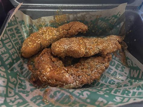 Wingstop’s New Mexican Street Spice Flavor Review – The Tribe