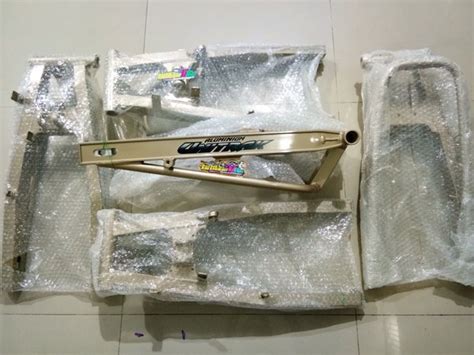 Jual Swing Arm Unitrak Almunium Kawasaki Ninja 150R Dan RR Original