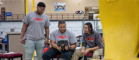 Robotics & Automation Technician Schools Near Me | UTI