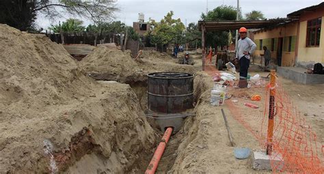 Piura Vecinos Denuncian Irregularidades En Obra De Alcantarillado De S