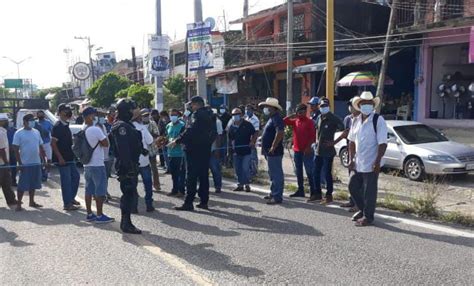 Bloquean Puente De Marquelia Para Exigir Pavimentación De Carretera