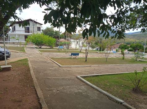 Praça Virgem da Lapa Praça da Matriz Turismo Em Jequitinhonha