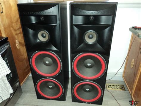 XLS 215 CERWIN VEGA Floorstanding Tower Speakers For Sale Canuck