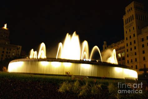 Barcelona Spain - Placa de Catalunya Fountain Photograph by Gregory ...