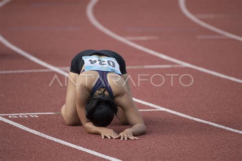 HASRUNI RAIH PERAK LARI 200 METER PUTRI PON PAPUA ANTARA Foto