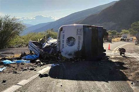 Fatal Volcadura En Oaxaca 18 Fallecidos Y 24 Heridos En Accidente De