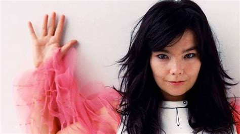 Björk Lança Atopos Primeira Música Do Novo álbum Fossora