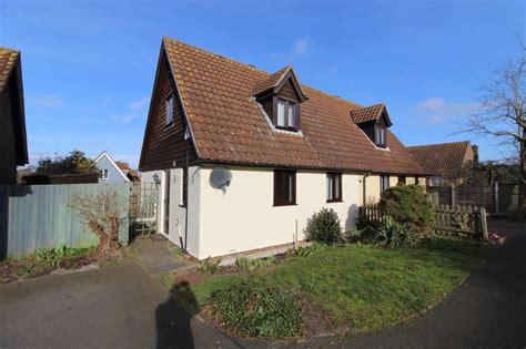 Stockton Close Hadleigh IP7 2 Bed Semi Detached House 225 000