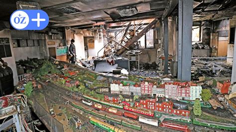 Feuer am Schweriner Bahnhof Bilder zeigen Zerstörung im Eisenbahnmuseum