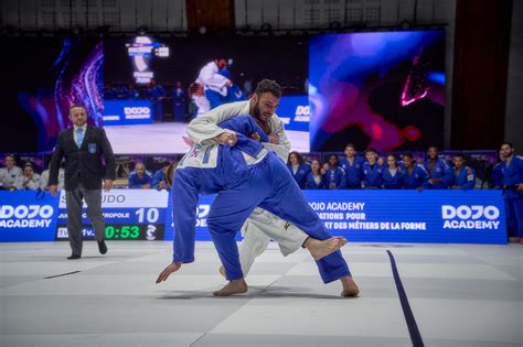 O Caminho De Paris Para O Judo Portugu S