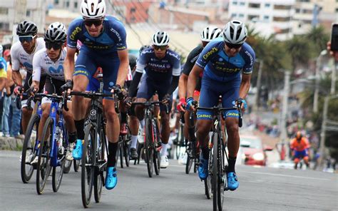 Pablo Alarcón triunfa en la etapa 1 de la Vuelta Ciclista Ecuador El