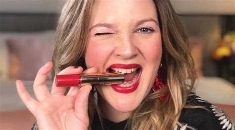 Drew Barrymore Afirma Que Est Namorando Novamente Paipee