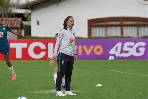 Seleção Feminina Sub 17 é convocada para período de treinos A Semana News