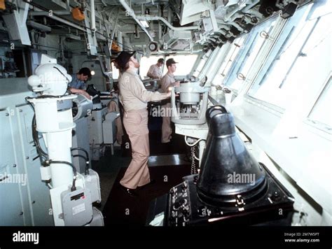 Interior view of the bridge on the amphibious assault ship USS NASSAU (LHA-4). Country: Atlantic ...