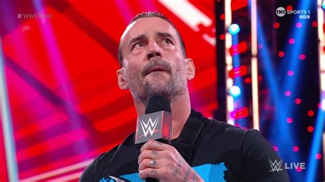 Wwe Cm Punk Confirms He S Injured And Out Of Wrestlemania In