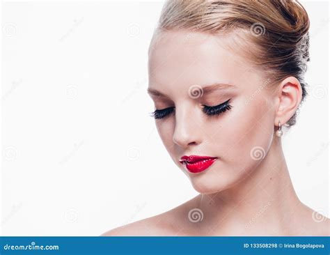 Beautiful Blonde Woman With Red Lipstick And Classic Fashion Sty Stock