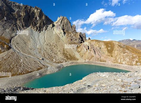 Lac Des B Raudes Vall E De La Clar E Near N Vache France Provence