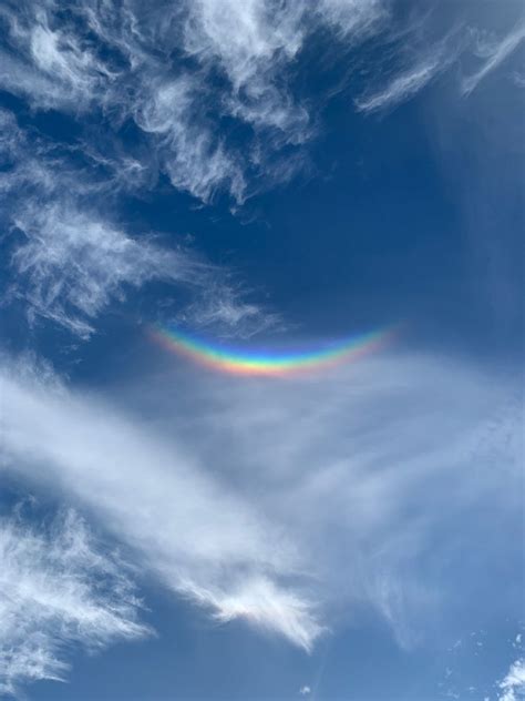 Circumzenithal arc | Photography, Over the rainbow, Clouds