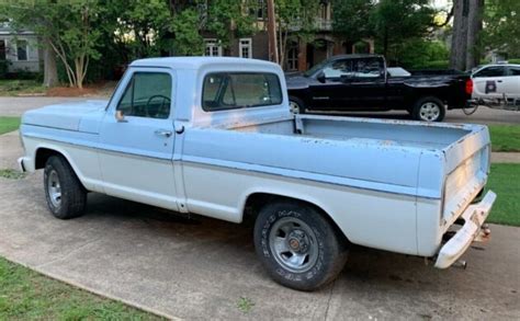 Daily Driver 1967 Ford F 100 Custom Cab Barn Finds