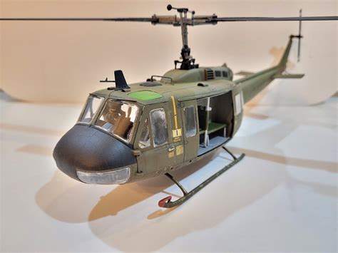 Uh D Huey Gunship Plastic Model Helicopter Kit Scale