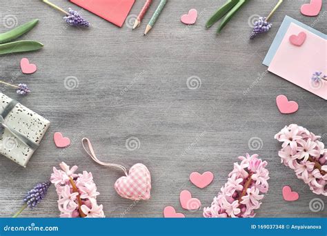 San Valentino O Festa Della Primavera Distese Piatte Con Fiori Di