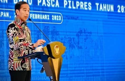 Jokowi Minta Menpan Rb Cari Solusi Soal Tenaga Honorer Daerah