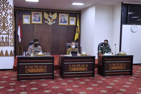 Sekdaprov Pimpin Rapat Koordinasi Antisipasi Penyebaran Omicron