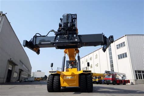 XCMG 45 Ton China Mobile Reach Stacker Container Crane Lift Containers