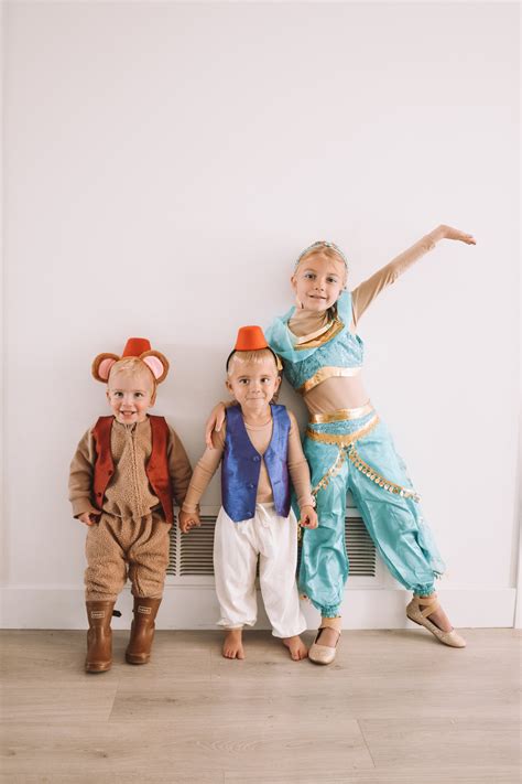 Family Halloween Costumes | Aladdin — Jenn Hallak