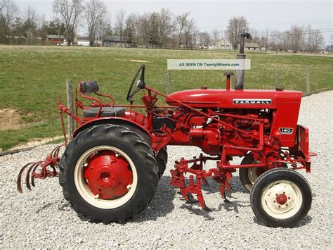 International Farmall 140 & Cultivators & Side Dresser & Equipment & Fast Hitch