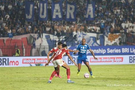 Persib Bandung Taklukan Madura United 3 0 Di Final Championship Series