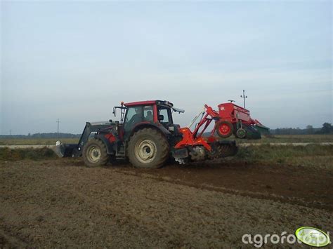 Zdjęcie ciagnik Valtra N101 id 390328 Galeria rolnicza agrofoto