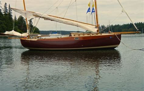 Pin By Der On William Garden Canoe Yawl Eel Sailing Sailing Holidays