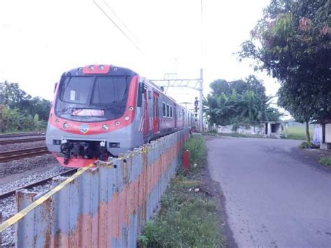 Maksimalkan Jaga Jarak Pt Kai Commuter Kembali Tambah Dua Perjalanan