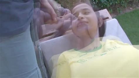 Novinha Se Engasgando Uma Pica Grande Free Hd Porn Hotntubes