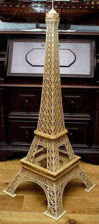 exposición Ilegible Admisión maqueta de la torre eiffel con palillos