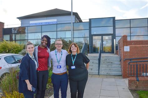 England Netballer Visits The Becton Centre Sheffield Childrens Nhs